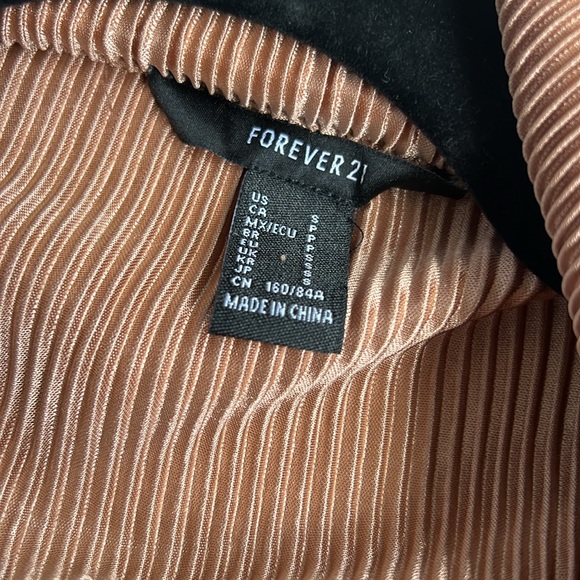 Forever 21 set - Picture 3 of 4